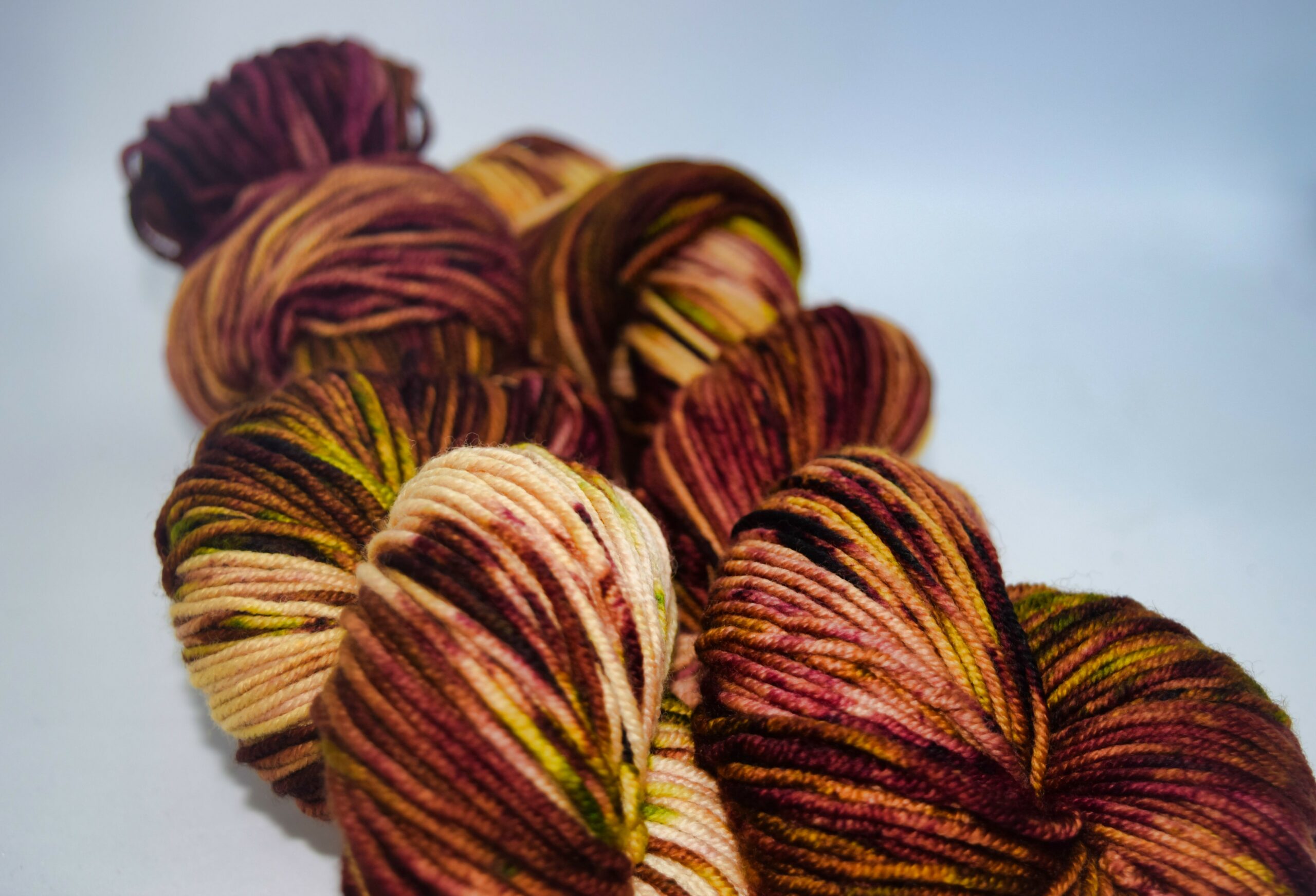 Handspun yarn - Natural color BFL & mixed Wool, worsted weight, 420 yards -  Brown BFL Blend